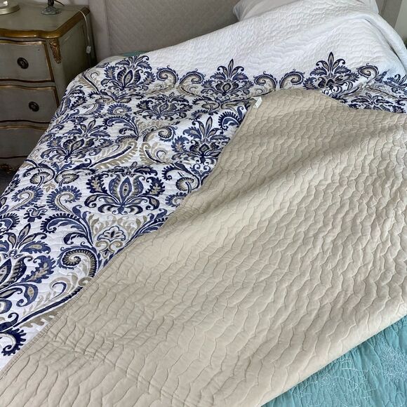 Madison Park Blue and Cream Comforter Set king 3 piece set - Picture 7 of 9